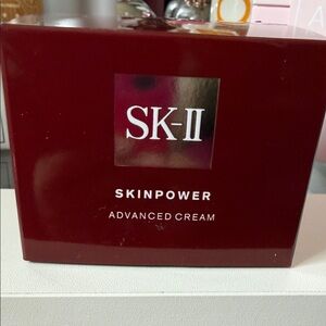 SK-II Skinpower Advanced Cream - Vibrant Red